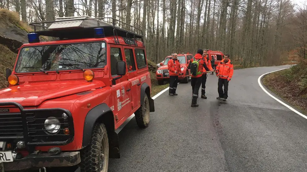 Operativo de b&uacute;squeda de un monta&ntilde;ero en la sierra de Aralar (2) BOMBEROS DE NAVARRA