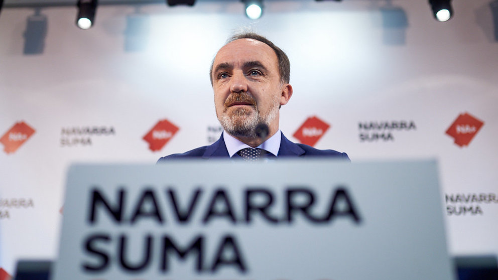 Rueda de prensa del portavoz de Navarra Suma, Javier Esparza, para valorar el acuerdo suscrito entre el PSOE y el PNV. MIGUEL OSÉS