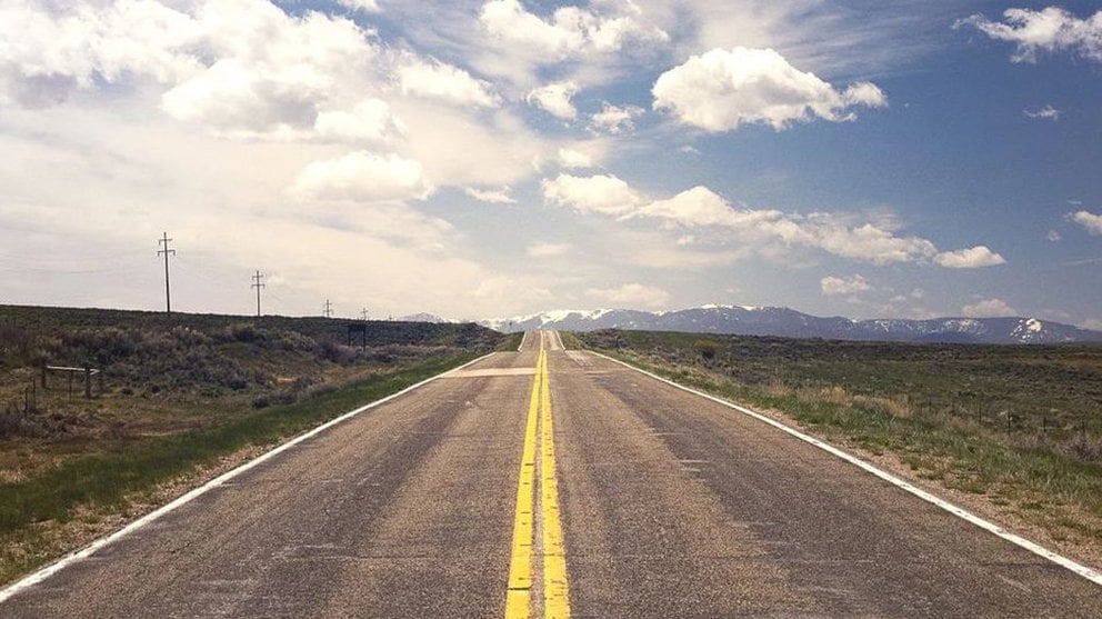 Una carretera, en una imagen para representar el horizonte ARCHIVO
