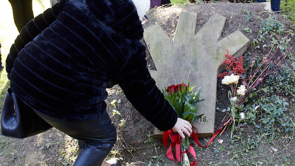Homenaje a Blanca Esther Marqués, víctima de la violencia machista, en el tercer aniversario de su asesinato a manos de su pareja en Burlada. IÑIGO ALZUGARAY