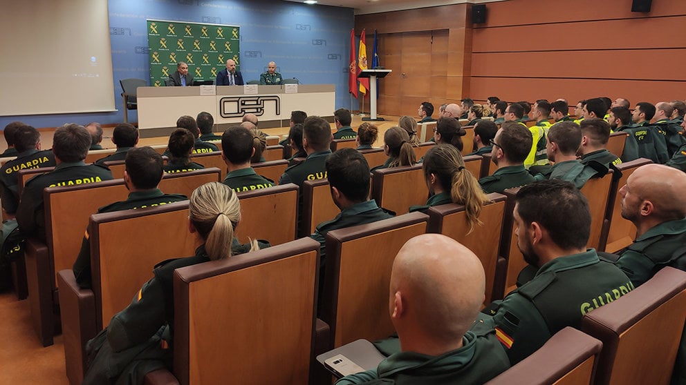 El delegado del Gobierno en Navarra, José Luis Arasti, recibe a 238 guardias civiles recientemente destinados a Navarra - DELEGACIÓN DEL GOBIERNO