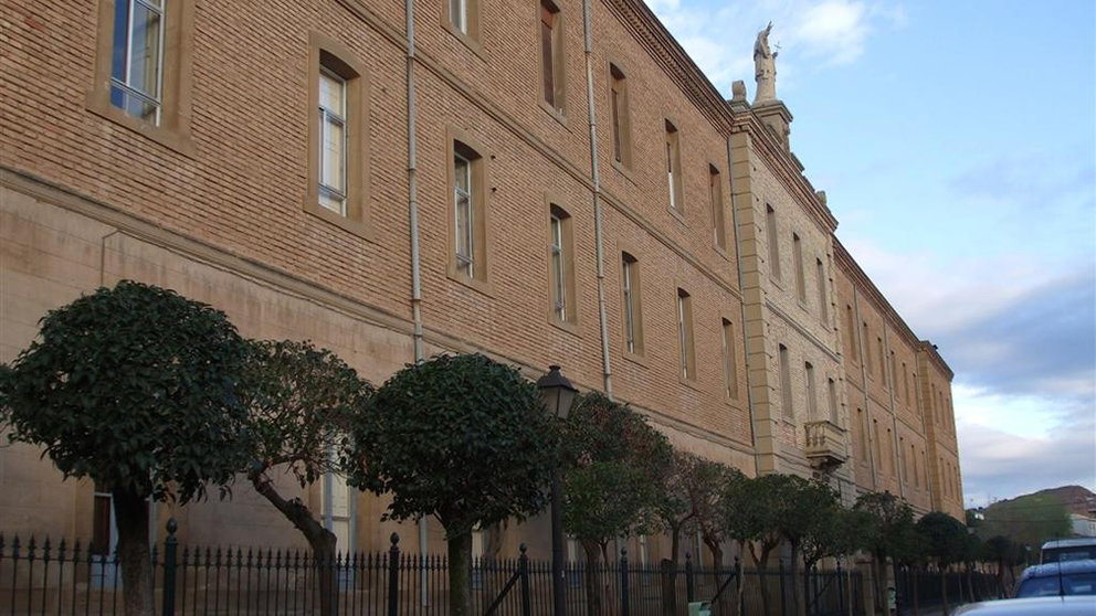 Imagen de la fachada del colegio de los Jesuítas de Tudela. Facebook Alejandro Toquero.