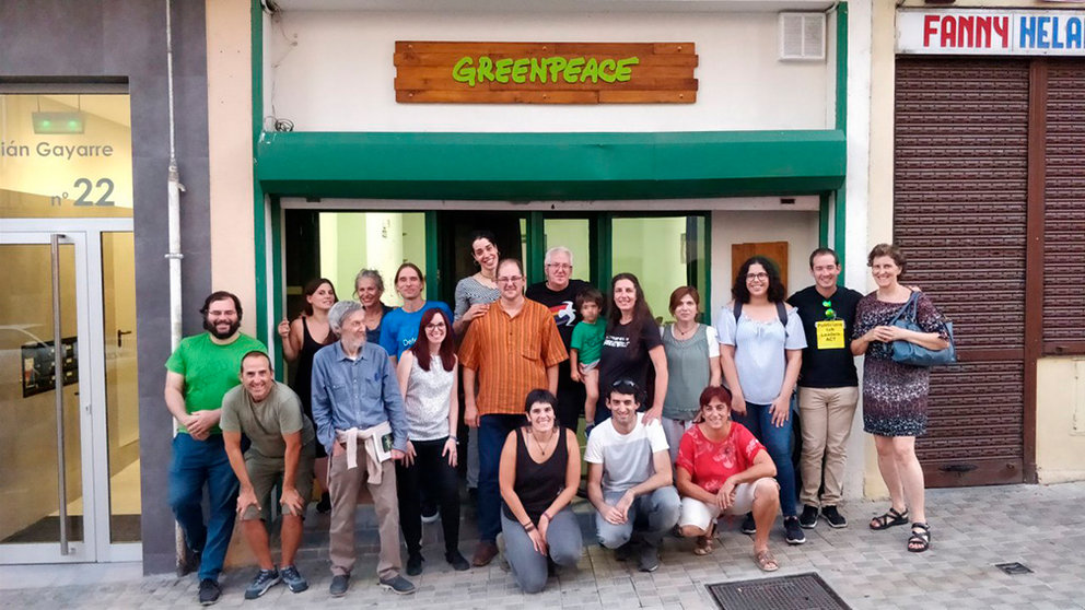 Miembros del equipo de Greenpeace Navarra. CEDIDA
