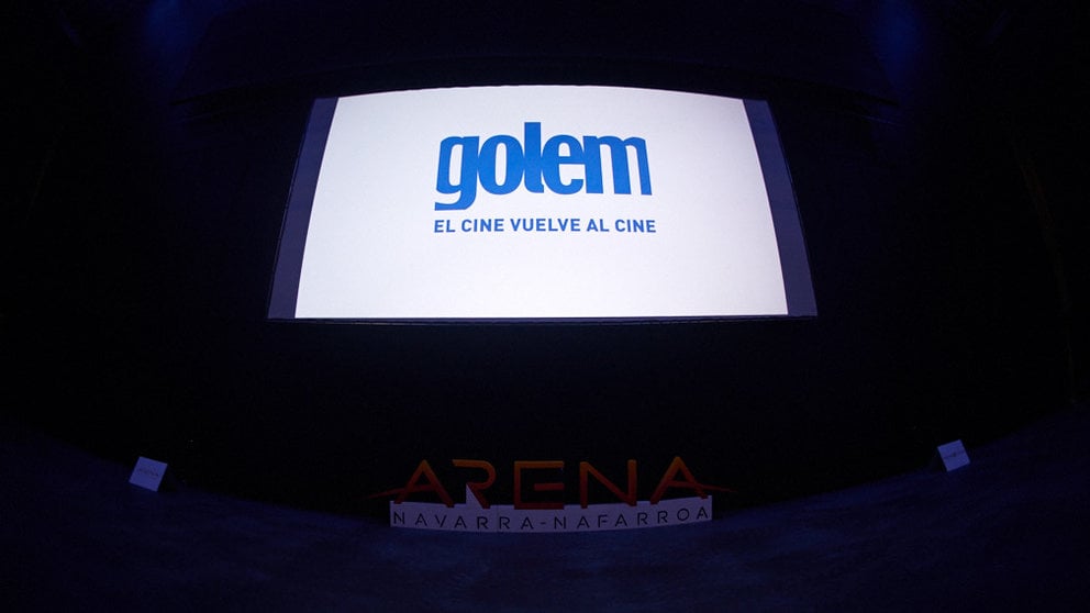 El Navarra Arena reabre sus puertas para una sesión de cine en el comienzo de la Fase 2. MIGUEL OSÉS