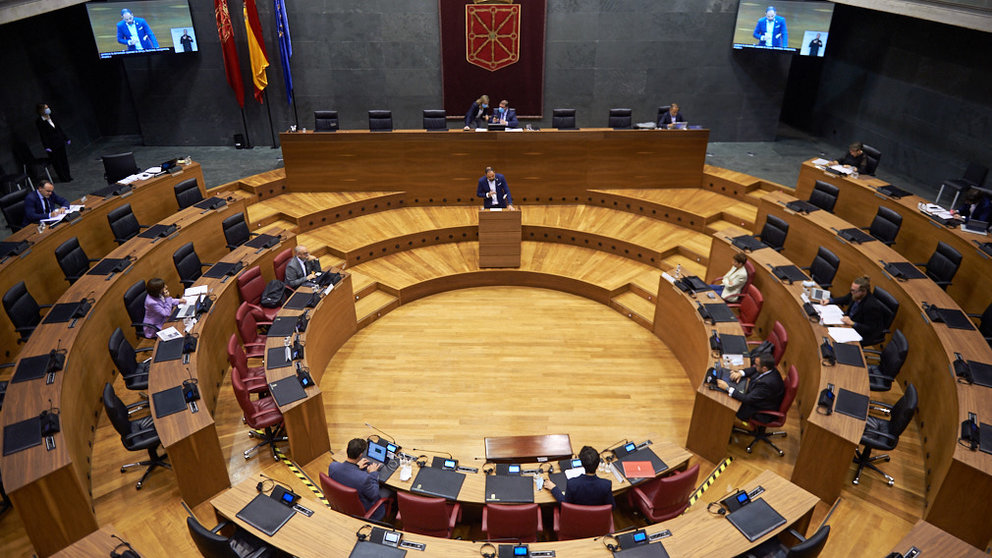 Pleno del Parlamento de Navarra. MIGUEL OSÉS