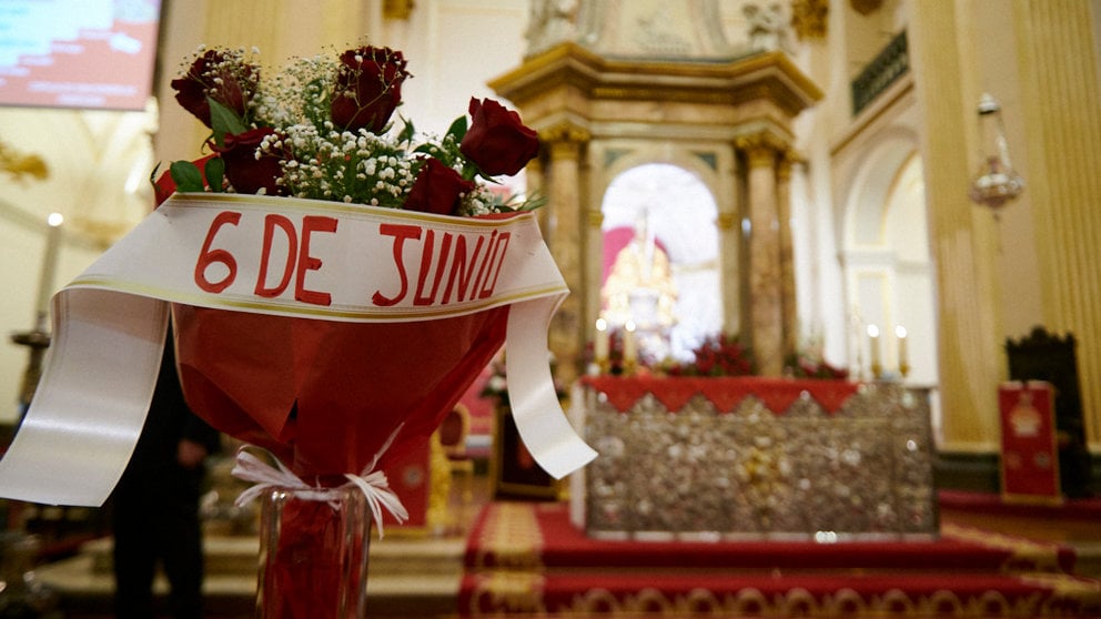 Sexta Misa del Peldaño de la Escalerica de San Fermín, dedicado a las personas que han estado en primera línea en la lucha contra el coronavirus. PABLO LASAOSA