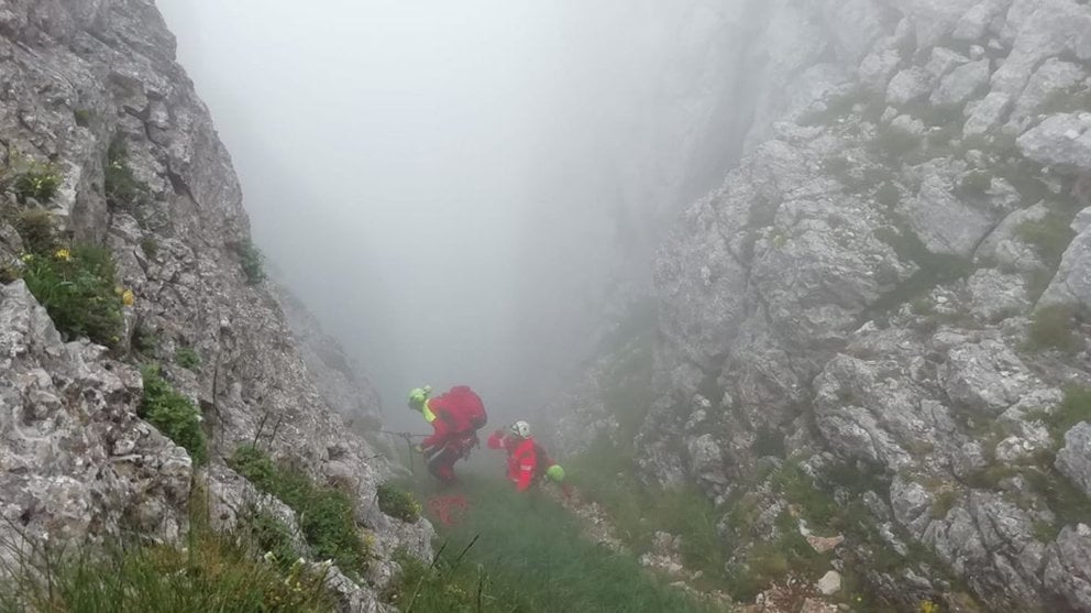 Rescate de dos montañeros en el monte Beriáin BOMBEROS DE NAVARRA