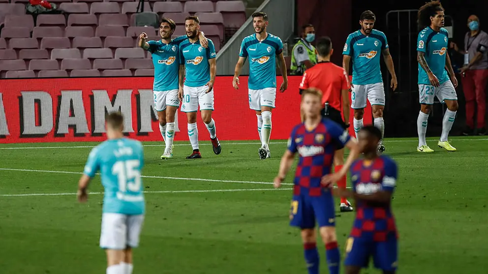 Partido en el Nou Camp entre Barcelona y Osasuna con victoria de los rojilos por 1-2 con goles de Messi, Arnaiz y Roberto Torres.Xavi Bonilla / AFP7