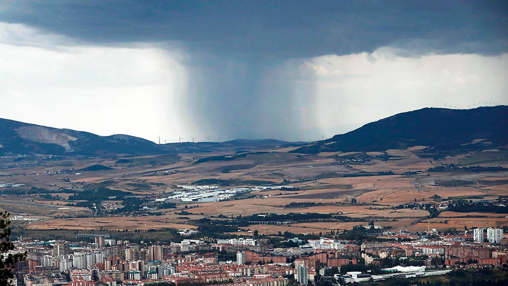 Alerta por fuertes tormentas con granizo en Navarra: tiempo inestable en  este horario p...