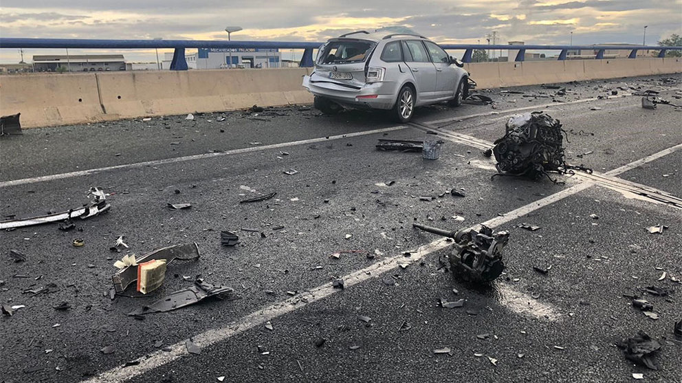 Uno de los vehículos implicados en la colisión que ha provocados dos muertos en Alfaro (La Rioja) - EP (CEDIDA)