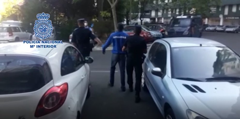 Policía Nacional desmantela dos organizaciones que traficaban con inmigrantes irregulares entre España y Francia. POLICÍA NACIONAL