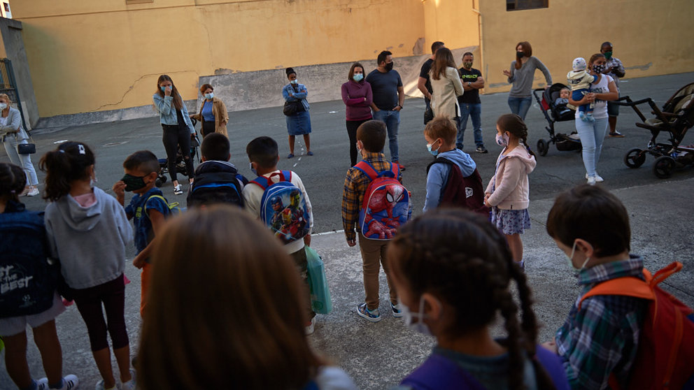 Los alumnos de primaria y secundaria de Navarra vuelven a las clases con las nuevas medidas ante la pandemia de coronavirus. MIGUEL OSÉS