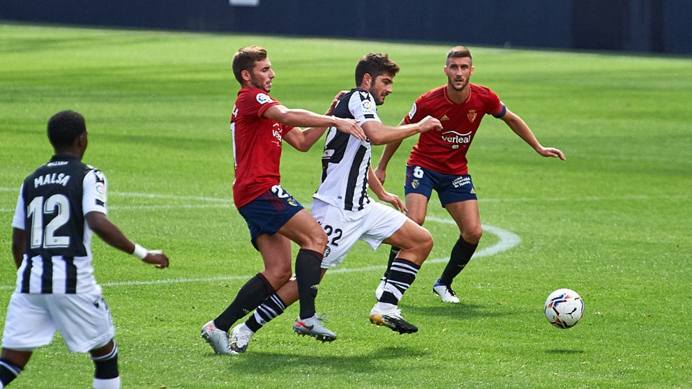 Partido entre Osasuna y Levante correspondiente a la jornada número 3 jugado en el estadio de El Sadar de Pamplona. MIGUEL OSÉS