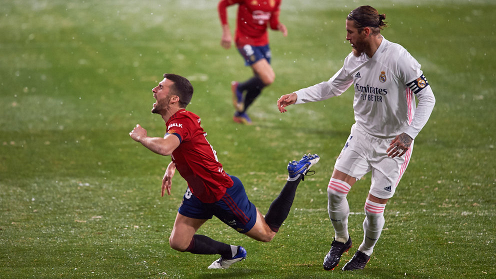 Partido entre Osasuna y Real Madrid correspondiente a la jornada número 18 de La Liga jugado en el estadio de El Sadar de Pamplona. MIGUEL OSÉS