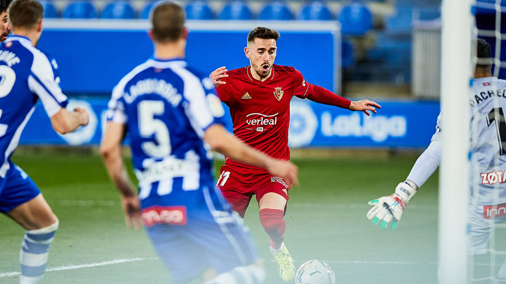 Kike Barja en la jugada del gol de Osasuna ante el Alavés. Europa Press.
