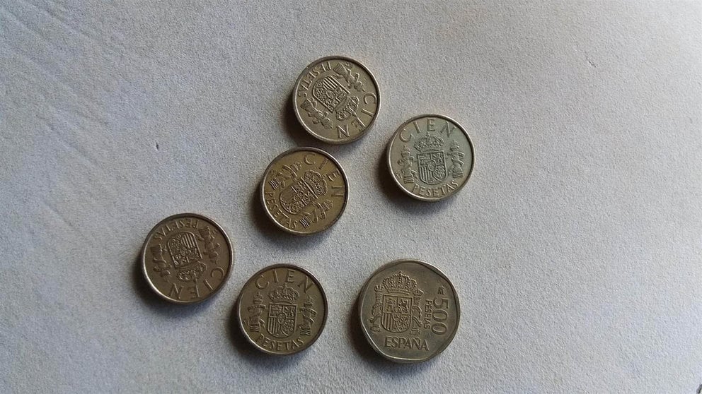 Pesetas, monedas antiguas, monedas de cien, monedas de quinientas. EUROPA PRESS
