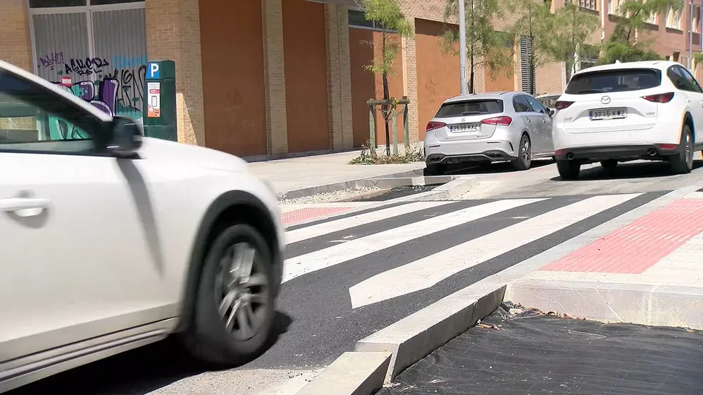 Primer paso de peatones permeable de Pamplona. AYUNTAMIENTO DE PAMPLONA