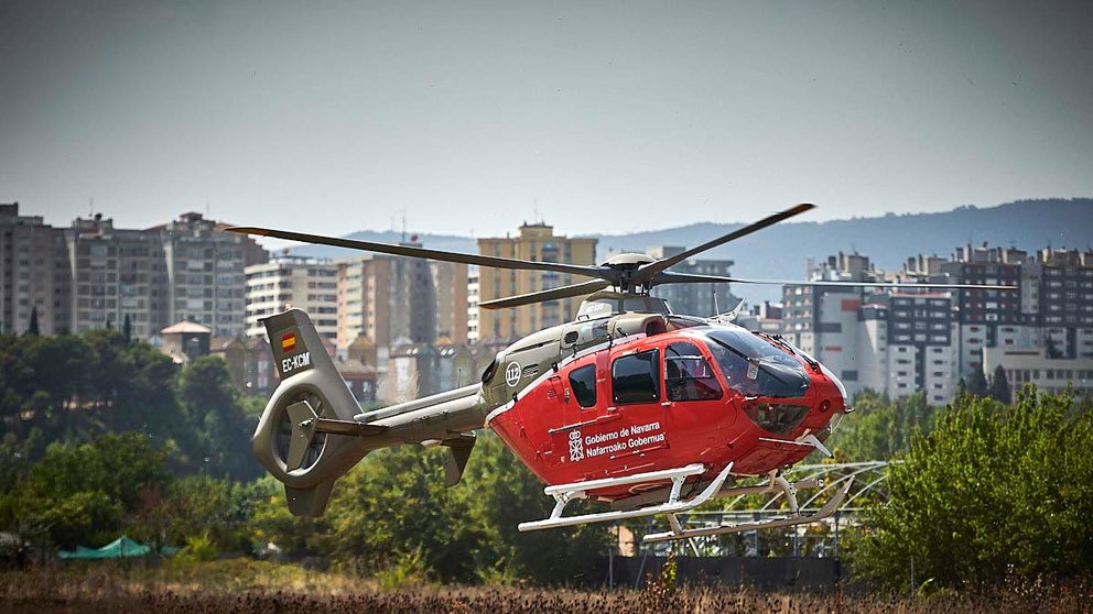 Helicóptero medicalizado del Gobierno de Navarra. PABLO LASAOSA