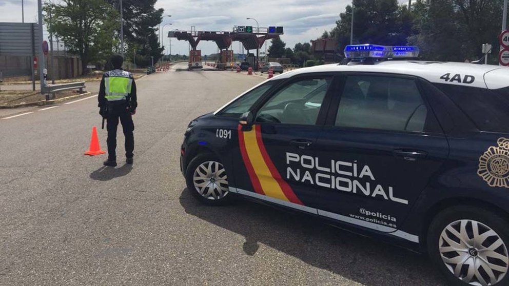 Control policial en Navarra. POLICÍA NACIONAL
