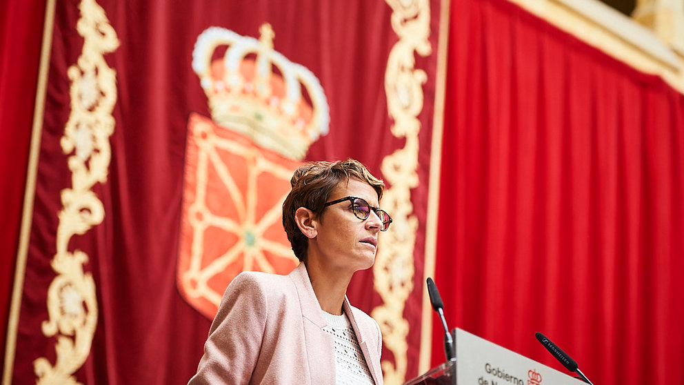 La presidenta del Gobierno de Navarra, María Chivite, entrega las Medallas al Mérito Deportivo 2020. PABLO LASAOSA 