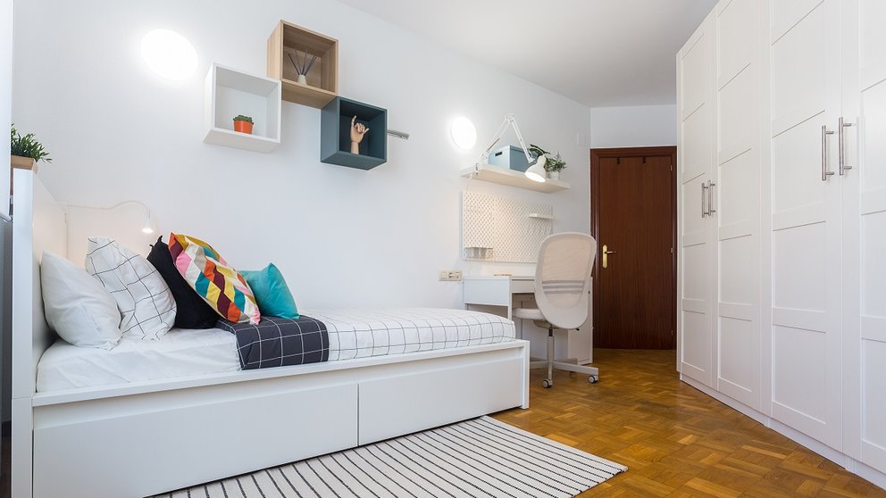 Ikea Pamplona dona mobiliario  a la Fundación Santa Lucía - Adsis para viviendas de alquiler joven. CEDIDA