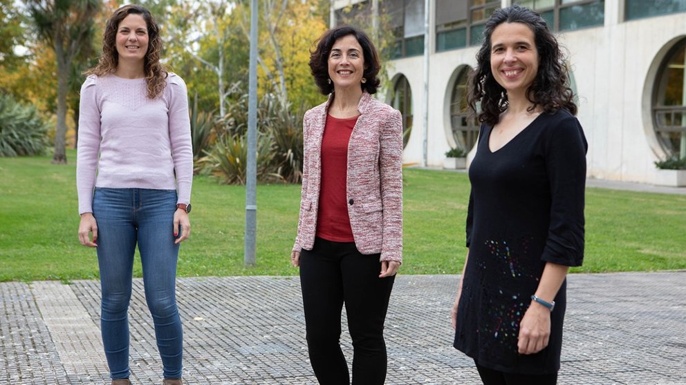 De izquierda a derecha, las investigadoras de la UPNA Sara Martínez de Morentin, Ariadna García-Prado y Rebeca Echavarri. UPNA