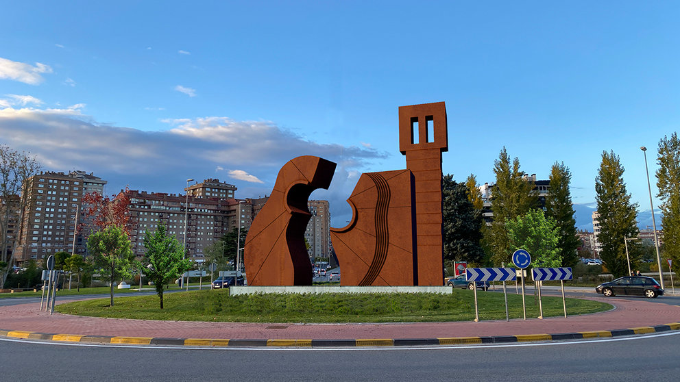 Recreación de la escultura que se instalará en la avenida de Zaragoza como homenaje y reconocimiento al maestro Sabicas. AYUNTAMIENTO DE PAMPLONA