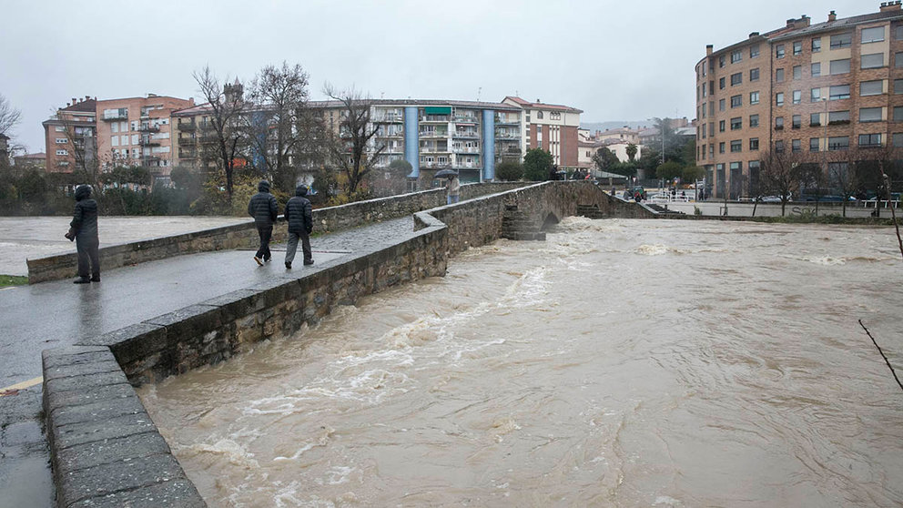 Inundaciones en Pamplona por el desbordamiento del río Arga, en su mayor crecida en 20 años. AYUNTAMIENTO DE PAMPLONA