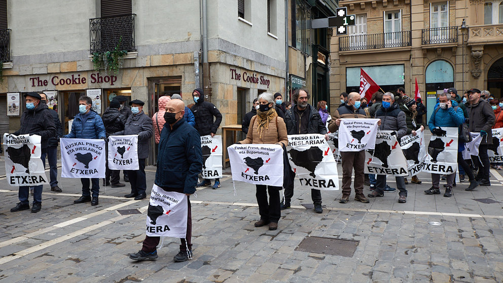 Manifestación del sindicato LAB para reclamar que los presos de ETA vuelvan "a casa". IÑIGO ALZUGARAY