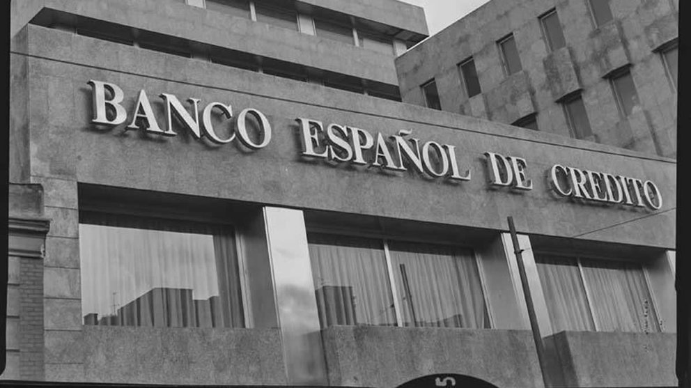 Imagen de la fachada del edificio del Banco Español de Crédito. CEDIDA