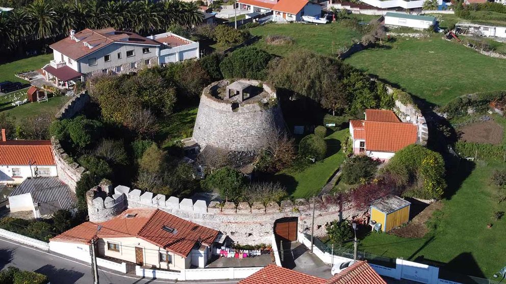 Imagen aérea del castillo de Carbonera, construido en La Maruca en Santander durante las guerras carlistas.
