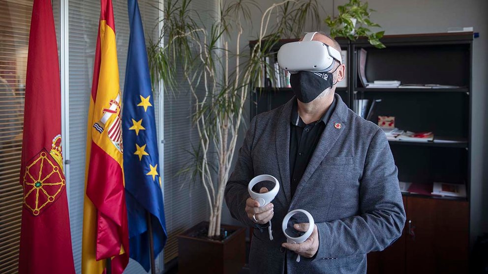 El consejero de Universidad, Innovación y Transformación Digital, Juan Cruz Cigudosa,  presentado el nuevo espacio del Gobierno de Navarra en el metaverso. GOBIERNO DE NAVARRA