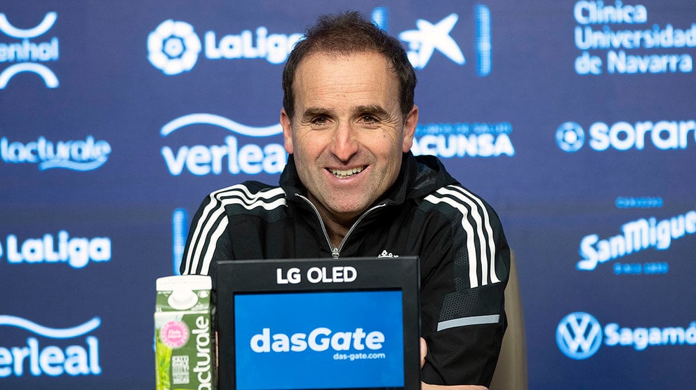 El entrenador vasco Jagoba Arrasate en una rueda de prensa. CA Osasuna.