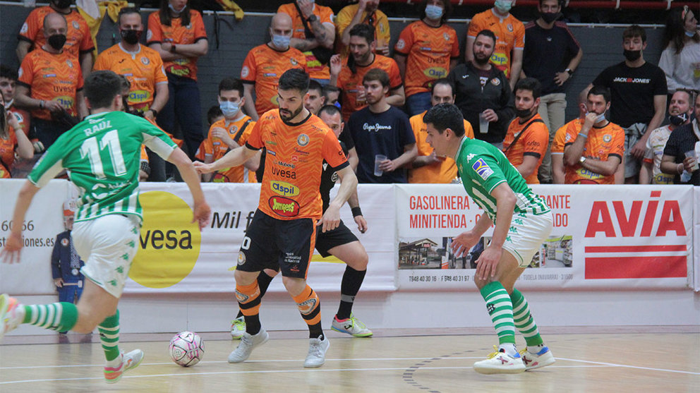 Partido de fútbol sala entre el Ribera Navarra FS y el Real Betis Futsal en Tudela. Cedida.