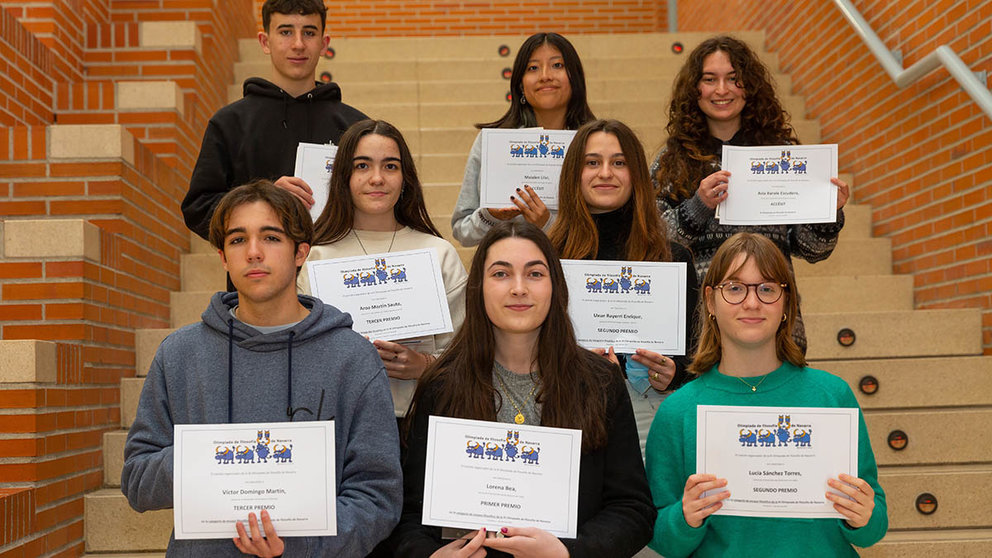 Alumnos ganadores en las categorías de ensayo y fotografía filosófica de la Olimpiada de FIlosofía de Navarra. UNIVERSIDAD DE NAVARRA