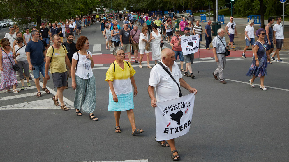 Manifestación convocada por Sare bajo el lema 'Etxera bidea gertu' (Cerca del camino a casa) en contra de la política penitenciaria a los presos de ETA. IÑIGO ALZUGARAY