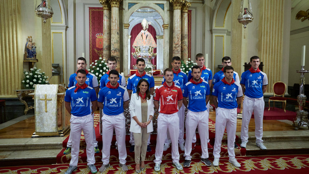 Presentación del Torneo de Pelota de San Fermín en la capilla del Santo con la presencia de todos los pelotaris que participan. IÑIGO ALZUGARAY