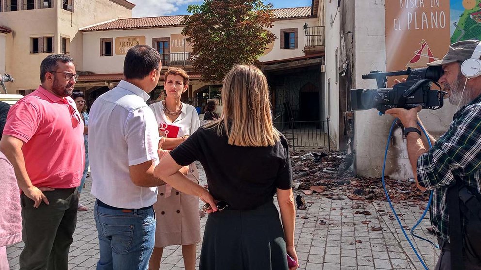 La presidenta del Gobierno de Navarra, María Chivite, visita el parque Sendaviva para conocer los daños provocados por el incendio forestal en la zona de Bardenas. EUROPA PRESS