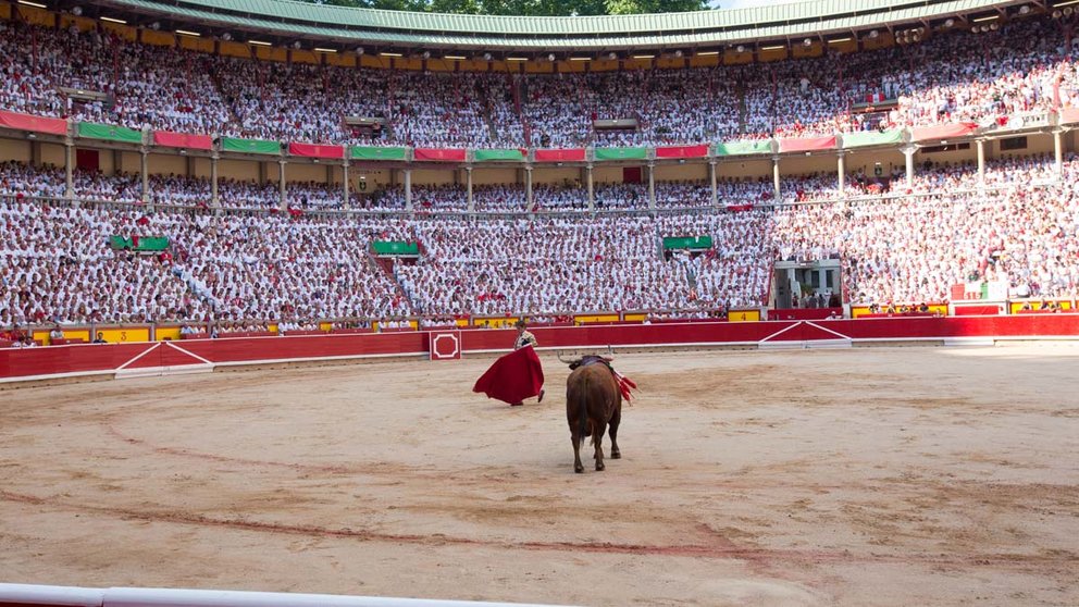 Primera corrida de la Feria del Toro de San Fermín 2022 con toros de Núñez del Cuvillo para Morante de la Puebla, El Juli y Roca Rey y un toro de El Capea para Hermoso de Mendoza en la celebración del centenario del coso pamplonés. ALEJANDRO VELASCO