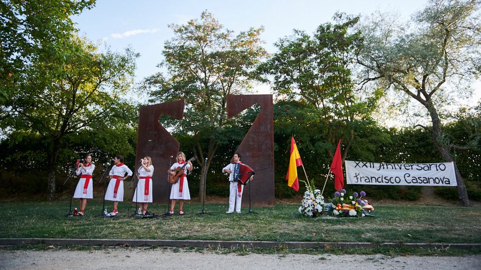 Acto de homenaje a Francisco Casanova en el XXII aniversario de su asesinato por la banda terrorista ETA. Monumento a las víctimas del terrorismo. PABLO LASAOSA