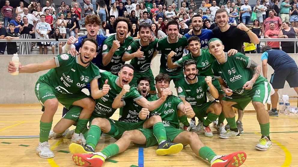 Los jugadores de Osasuna Xota celebran el título de campeón de la Copa Navarra. @CDXOTA