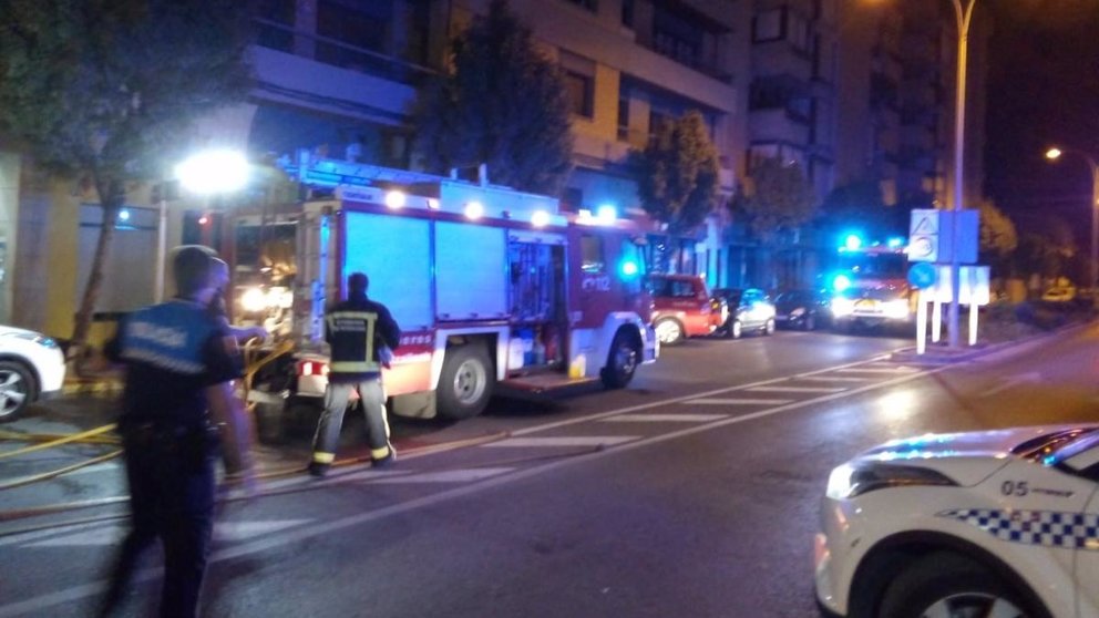 Intoxicadas tres personas en el incendio de una vivienda en Tudela.