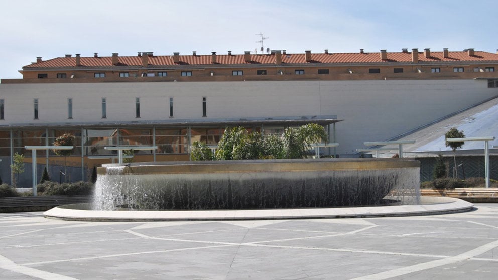 Plaza Consistorial de Ansoáin. AYUNTAMIENTO DE ANSOÁIN