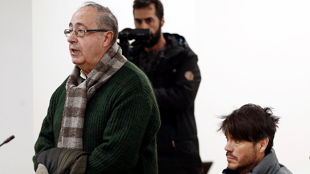 Ángel Vizcay (izq); y el exdirector de la fundación Osasuna, Diego Maquirriain (dech), en el juicio por supuestos amaños de partidos. Foto Europa Press.