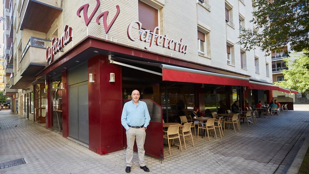 Cafetería Via Veneto en la calle Padre Barace de Pamplona. IÑIGO ALZUGARAY