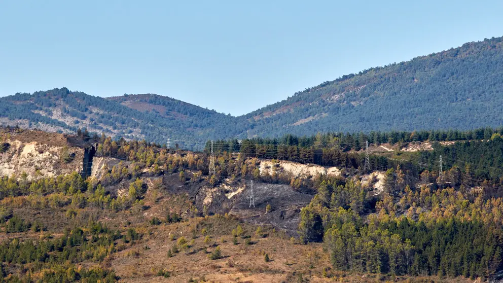El monte San Cristóbal quemado tras el incendio del 20 de septiembre de 2022. IÑIGO ALZUGARAY