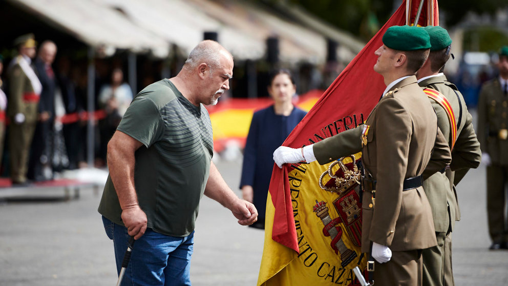 Acto de Jura de Bandera 2022 para personal civil en Pamplona presidido por el jefe de Estado Mayor del Ejército de Tierra. PABLO LASAOSA