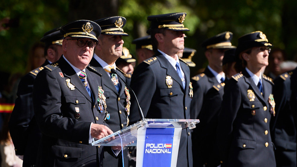 La Policía Nacional celebra la  festividad de los Santos Ángeles Custodios en el parque Antoniutti de Pamplona. PABLO LASAOSA