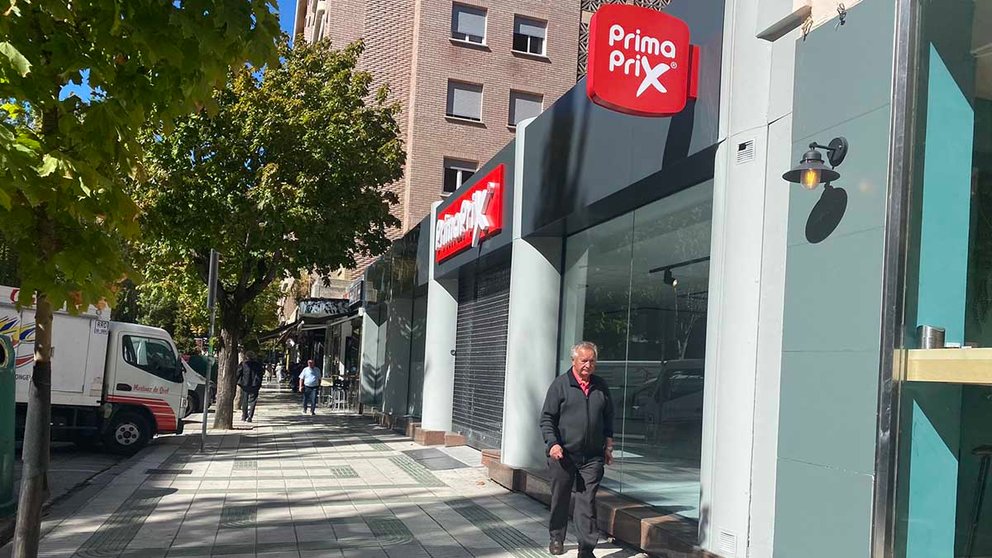 Nuevo supermercado Primaprix que abrirá sus puertas en la calle Iturrama de Pamplona.