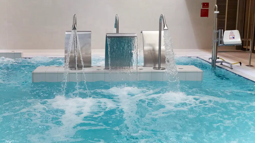 Inauguración del nuevo edificio de CD Amaya con una una renovada piscina de 25 metros, un vaso de actividades, una zona de balneario spa y sauna. IÑIGO ALZUGARAY